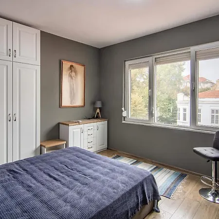 Top Center 2 Bedrooms And Parking Option Daire *